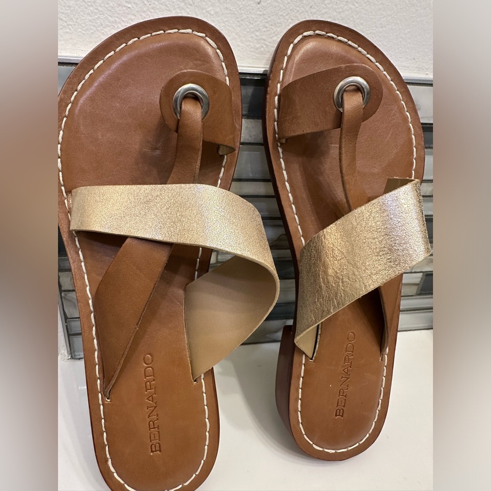 Tia Cross Sandal in Platinum & Luggage